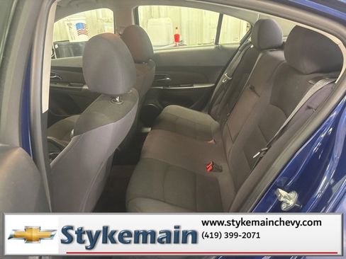 Used 2013 Chevrolet Cruze LT image 24