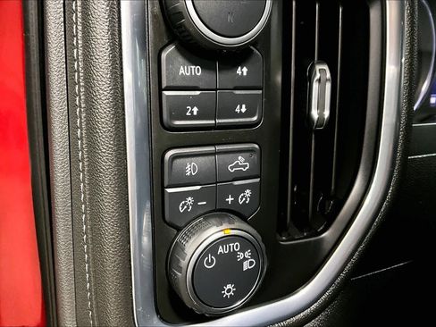 Used 2021 Chevrolet Silverado 1500 RST image 32