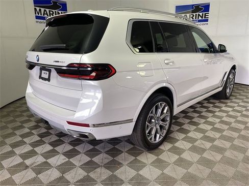 Used 2023 BMW X7 xDrive40i w/ Premium Package image 13
