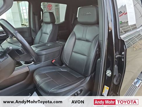 Used 2022 Chevrolet Silverado 1500 High Country w/ Technology Package image 9