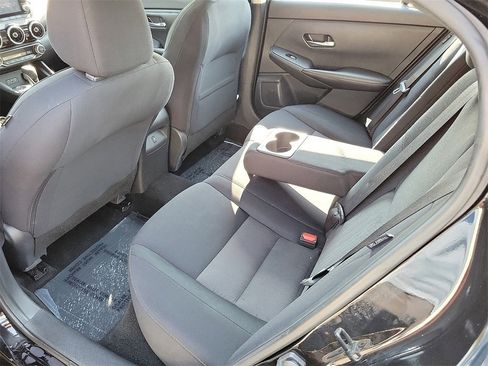 Used 2021 Nissan Sentra SV image 19