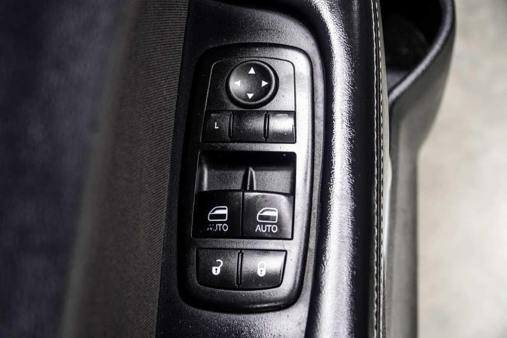 Used 2015 Dodge Challenger R/T Scat Pack w/ Sound Group II RWD image 35