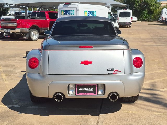 Used 2005 Chevrolet SSR w/ Preferred Equipment Group RWD image 7