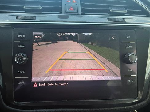 Used 2019 Volkswagen Tiguan SE FWD image 22