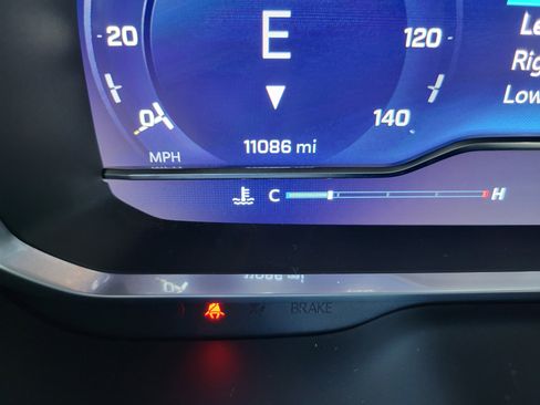 Used 2024 Chevrolet Suburban Premier w/ Premium Package image 31