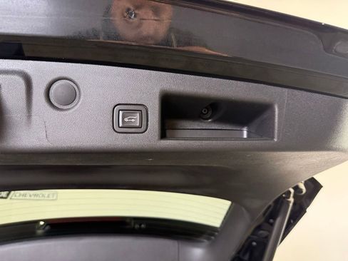 Used 2023 Chevrolet Equinox RS image 12