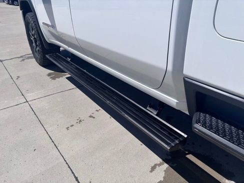 Used 2022 GMC Sierra 2500 AT4 w/ AT4 Preferred Package image 22