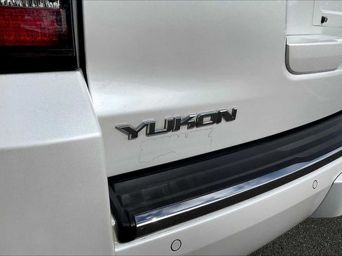 Used 2016 GMC Yukon Denali w/ Open Road Package image 31