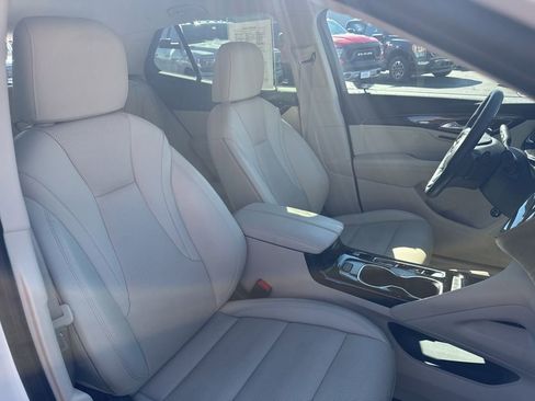 Used 2022 Buick Envision Essence w/ Safety Package image 30