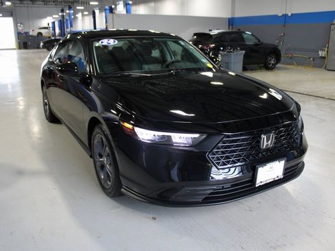 Certified 2024 Honda Accord EX image 4
