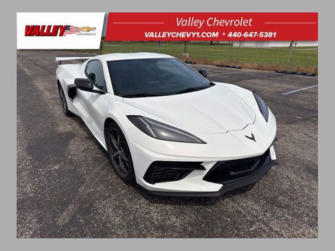 Used 2023 Chevrolet Corvette Stingray Coupe w/ Z51 Performance Package RWD image 1
