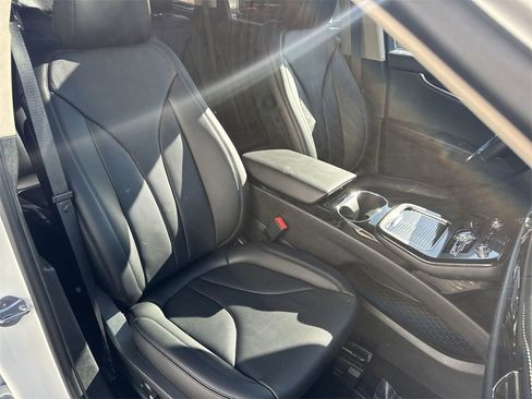 Certified 2022 Lincoln Nautilus Reserve image 27