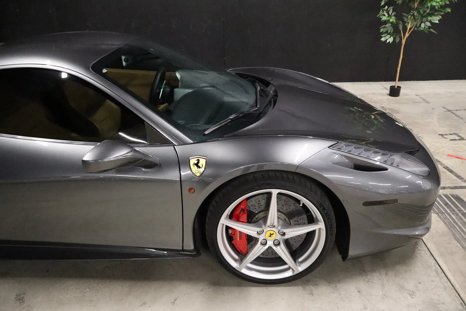 Used 2012 Ferrari 458 Italia Coupe RWD image 34