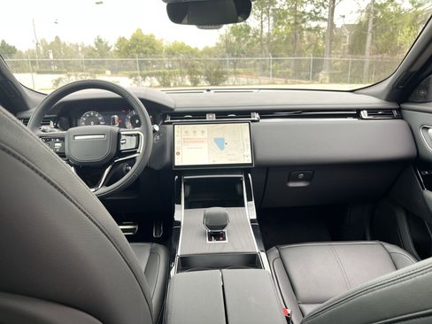 Used 2026 Land Rover Range Rover Velar Dynamic SE AWD/4WD image 26