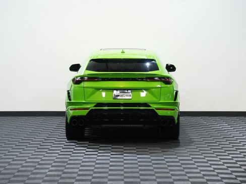 Used 2024 Lamborghini Urus S AWD/4WD image 7