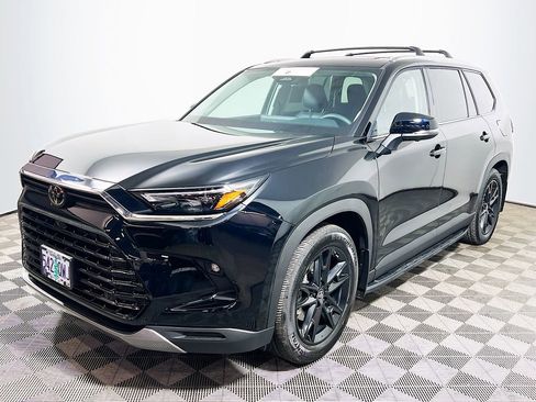 Certified 2026 Toyota Grand Highlander Limited AWD/4WD image 4
