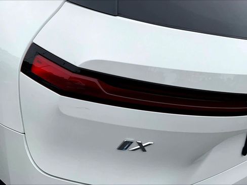 Certified 2023 BMW iX xDrive50 image 28
