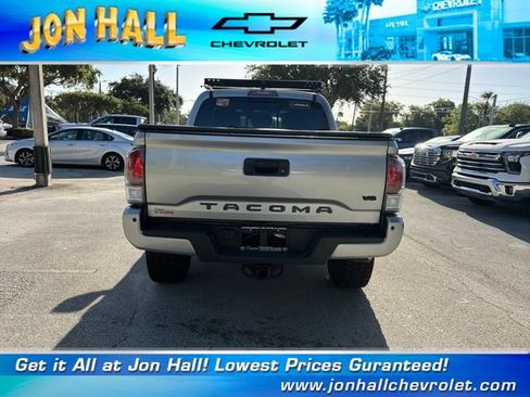 Used 2023 Toyota Tacoma TRD Off-Road w/ TRD Premium Off Road Package AWD/4WD image 9