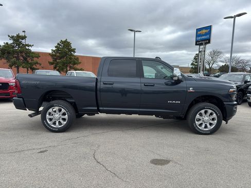 New 2026 RAM 2500 Laramie w/ Sport Appearance Package AWD/4WD image 4