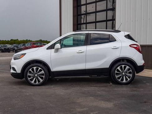 Used 2021 Buick Encore Preferred AWD/4WD image 4