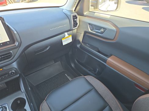 New 2025 Ford Bronco Sport Outer Banks image 11