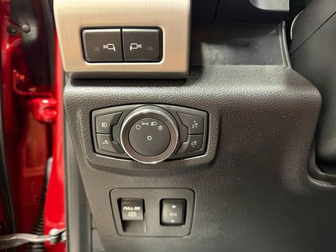 Used 2019 Ford F150 Platinum w/ Equipment Group 701A Luxury AWD/4WD image 15