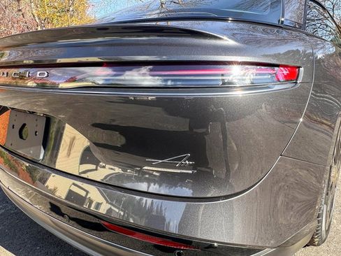 Used 2025 Lucid Air Grand Touring image 32