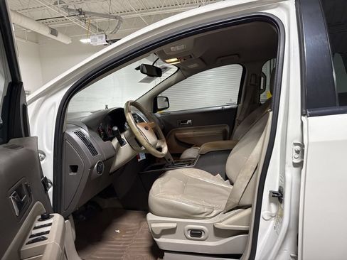 Used 2010 Ford Edge SEL FWD image 18