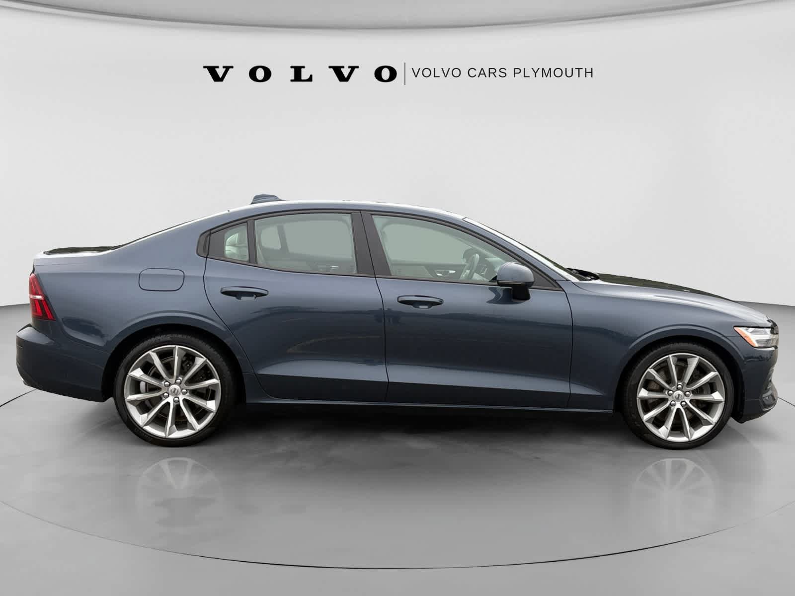 Used 2021 Volvo S60 T6 Momentum w/ Premium Package AWD/4WD image 8
