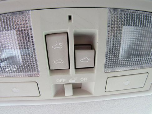 Used 2012 MAZDA MAZDA3 i Touring image 24