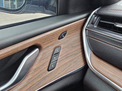 Used 2023 Jeep Grand Cherokee L Summit w/ Advanced Protech Group IV image 25