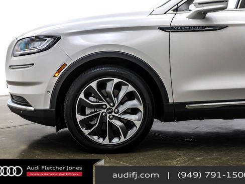 Used 2023 Lincoln Nautilus Reserve w/ Equipment Group 201A image 11