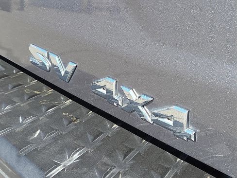 Used 2017 Nissan Titan SV image 8