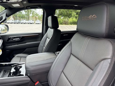 New 2026 Chevrolet Tahoe High Country w/ Sun And Tow Package AWD/4WD image 21