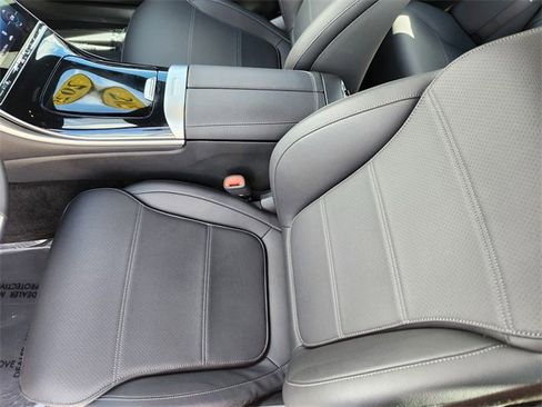 Certified 2025 Mercedes-Benz C 300 4MATIC Sedan image 8