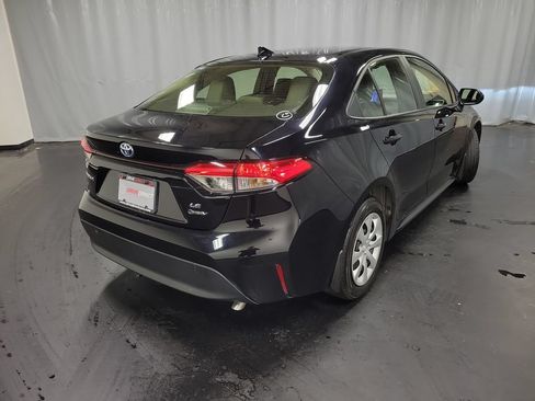 Used 2025 Toyota Corolla LE FWD image 8