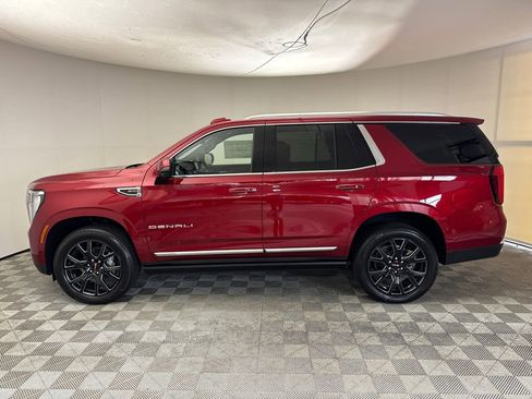 New 2026 GMC Yukon Denali w/ Sun & Power Step Package image 8
