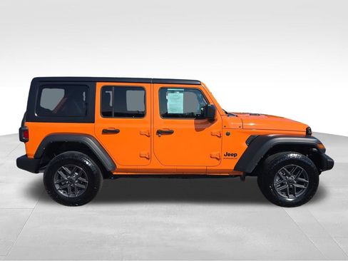 Used 2025 Jeep Wrangler Unlimited Sport AWD/4WD image 8
