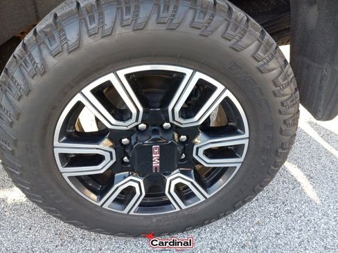 Used 2022 GMC Sierra 2500 AT4 w/ AT4 Premium Plus Package image 12