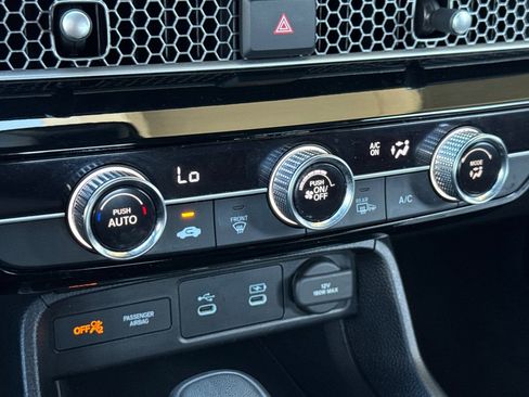 Used 2025 Honda Civic Sport image 19