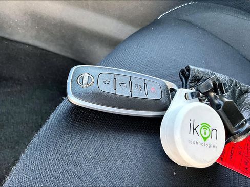 Used 2024 Nissan Sentra SV image 15