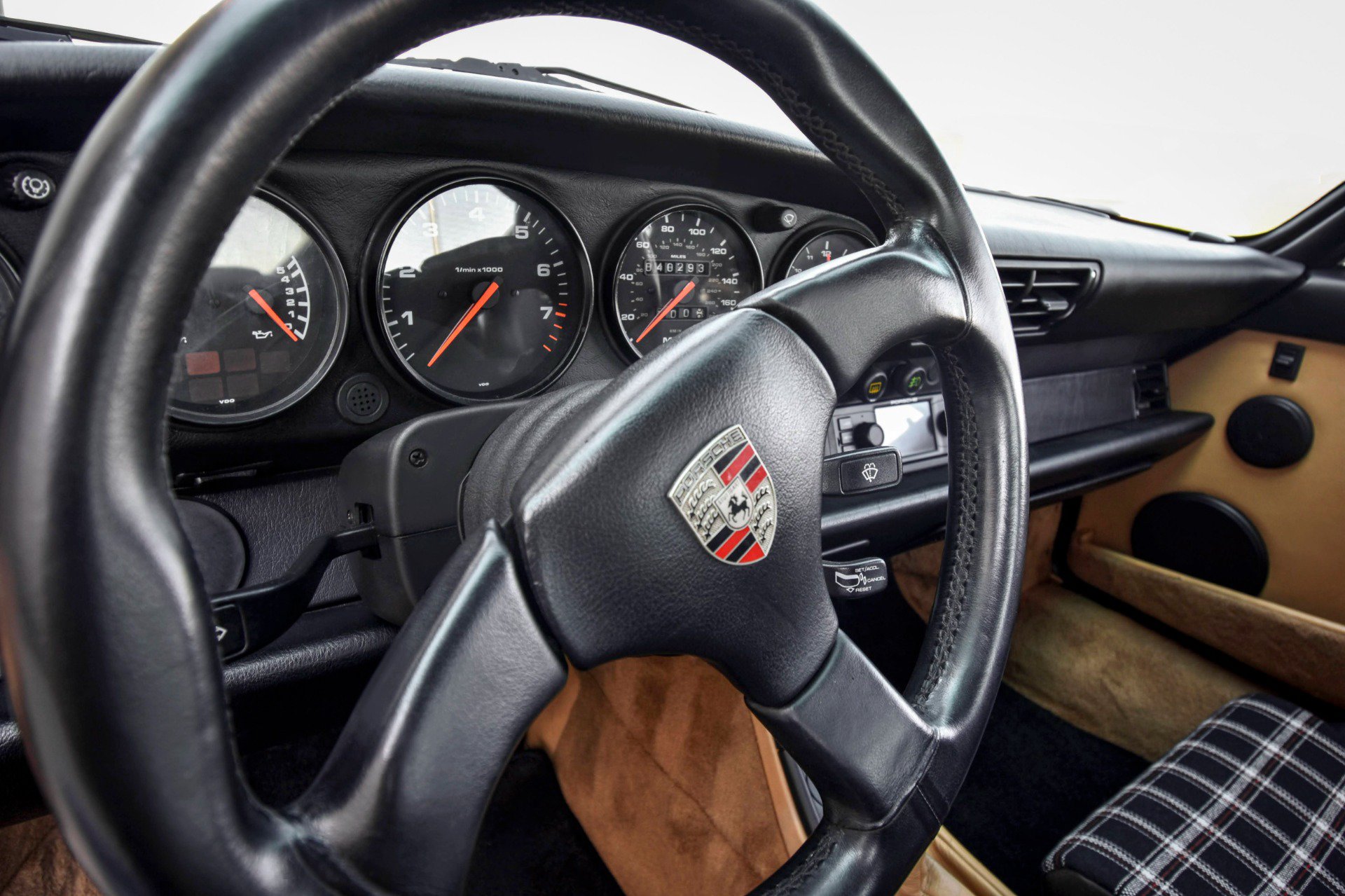 Used 1990 Porsche 911 Carrera image 12
