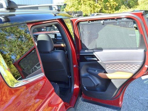 Used 2023 Mitsubishi Outlander SEL image 36