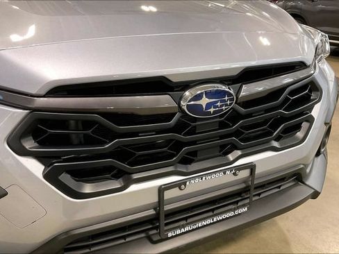 Used 2024 Subaru Crosstrek 2.5i Limited AWD/4WD image 30