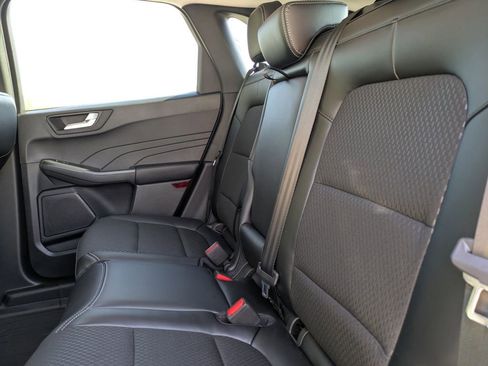 New 2026 Ford Escape SE image 17