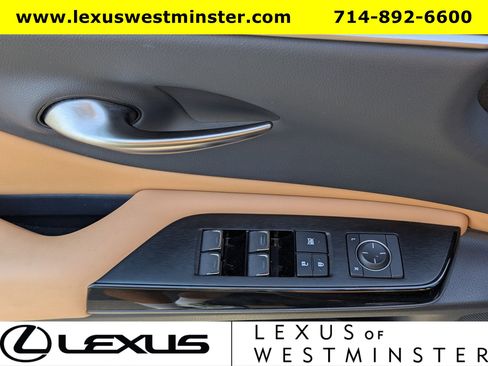 Certified 2025 Lexus ES 350 image 17