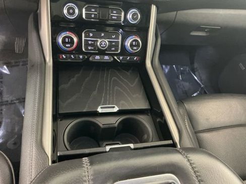 Used 2021 GMC Yukon XL Denali AWD/4WD image 19