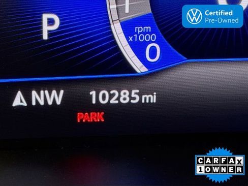 Certified 2025 Volkswagen Jetta Sport image 13