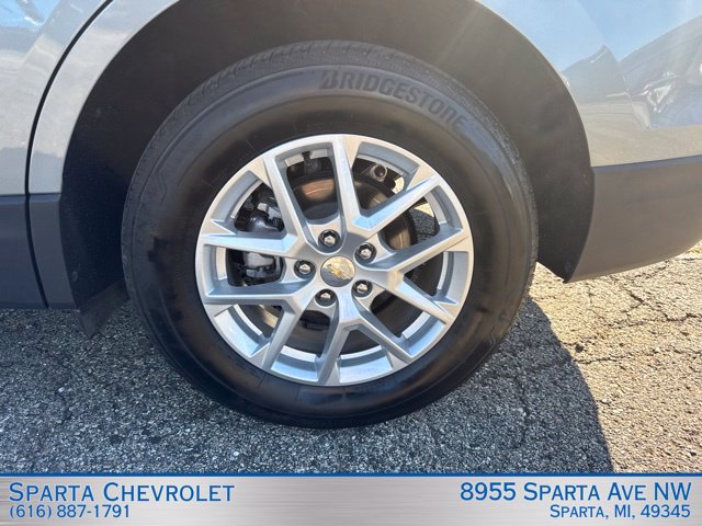Used 2024 Chevrolet Equinox LT w/ Driver Convenience Package AWD/4WD image 8
