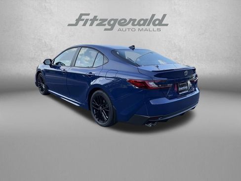 Used 2026 Toyota Camry SE FWD image 5